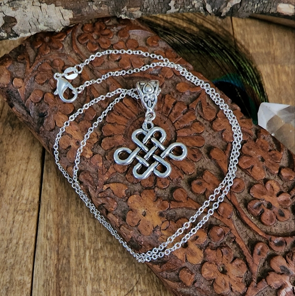 Celtic Knot Pendant Infinity Symbol 925 Silver Necklace Irish Norse Viking Love - Picture 1 of 12